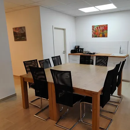 Apartment Eleonoras In Stadt Inklusive Eigenen Parkplaetzen Vor Der Tuer